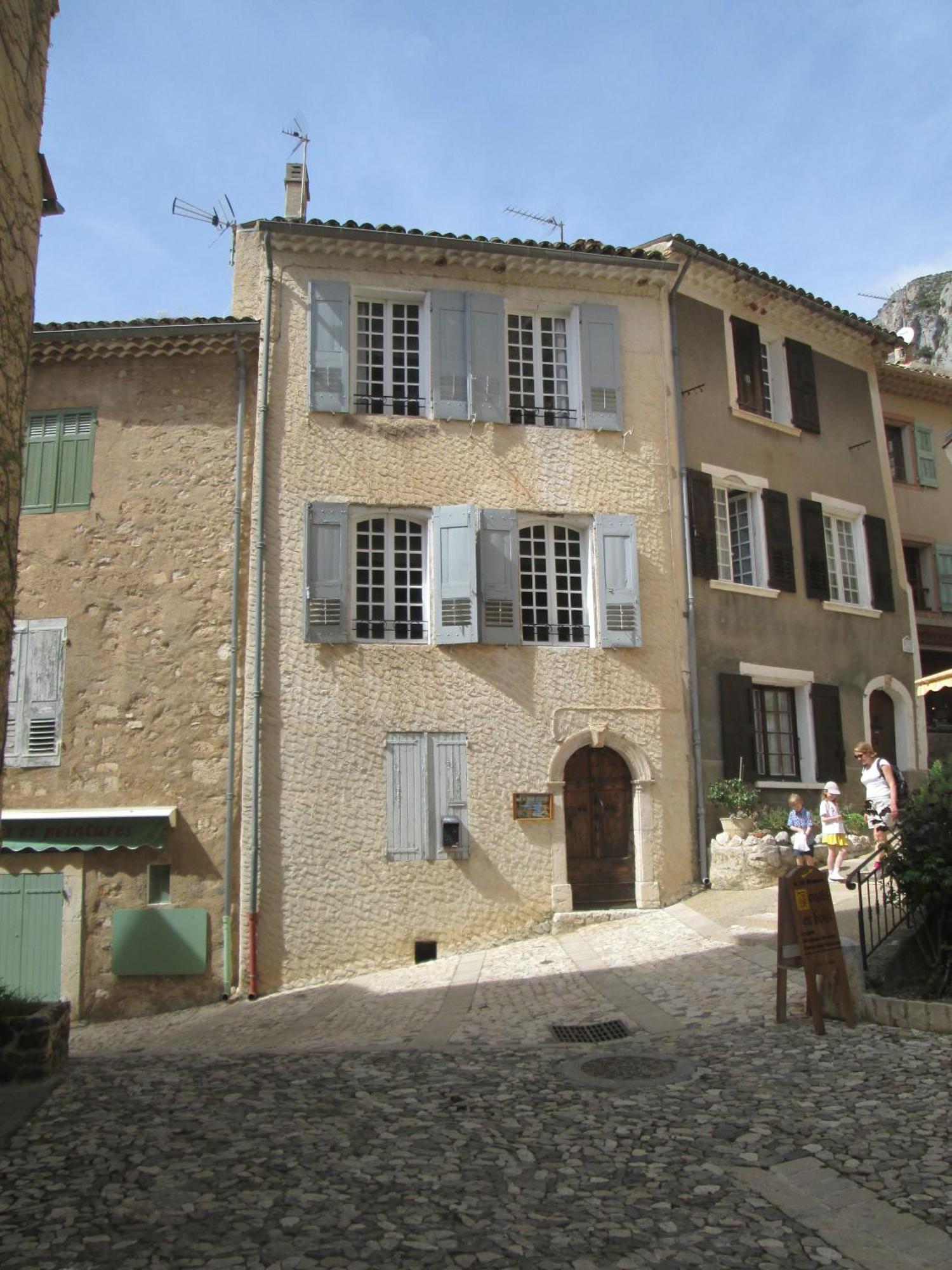 Apartamento La Bonne Etoile - The Good Star Moustiers-Sainte-Marie Habitación foto