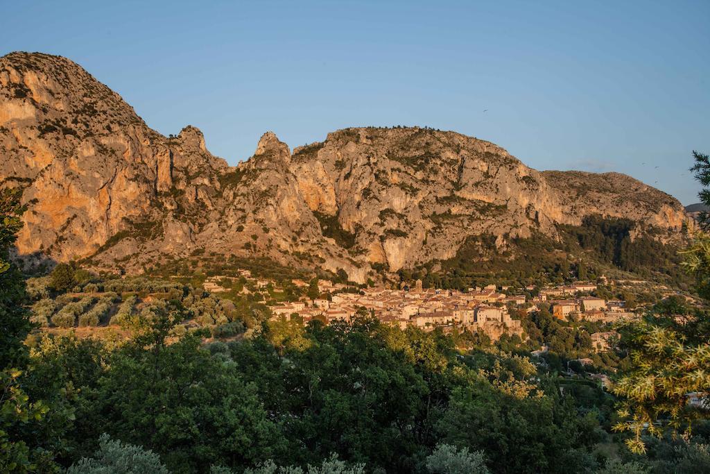 Apartamento La Bonne Etoile - The Good Star Moustiers-Sainte-Marie Habitación foto
